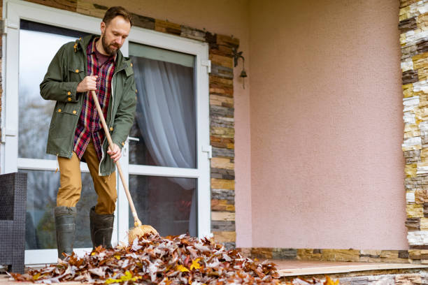 Best Construction Debris Removal  in Westlake Vlage, IL